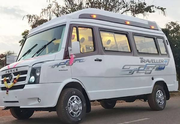 8 Seater Tempo Traveller